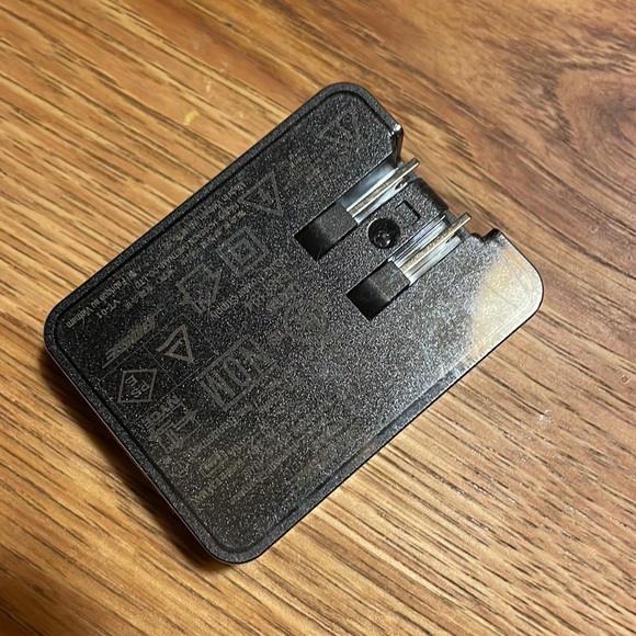 Bose USB charger wall adapter - Picture 2 of 5